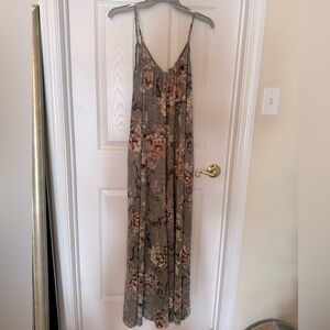 Wishlist. Gray floral flowly romper. Size S/M. Like new, worn once.